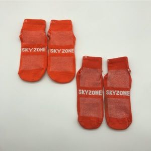 Sky Zone Socks- 2 Pairs Bundle Orange White Grippy Indoor Trampoline Socks Kids